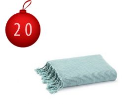 20 décembre under the canopy plaid christmas