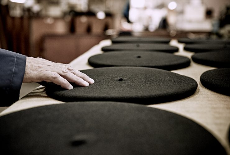 Laulhere savoir faire handcrafted made in france artisanat beret
